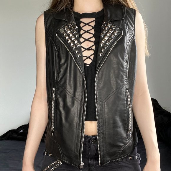 NWOT Black Rivet - DIY Studded Faux Leather Vest - Picture 3 of 4